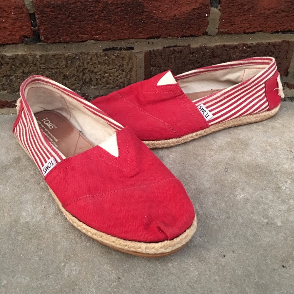 ☆Women’s TOMS Size 8 ☆ - Picture 1 of 3